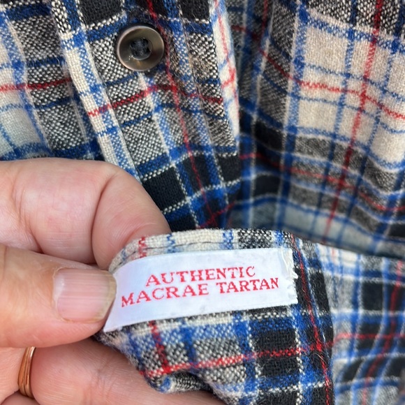 EUC VTG Pendleton 100% Virgin Wool blue/white/red/black plaid shirt Sz L - Picture 4 of 9